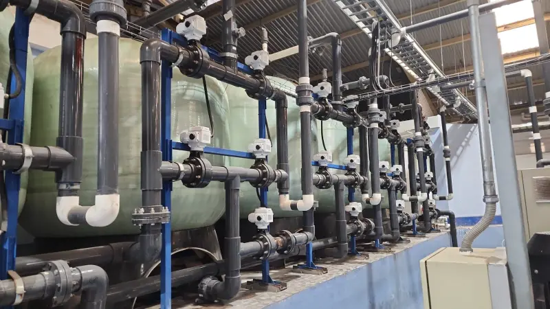 Sistema industrial de ósmosis inversa (2).webp